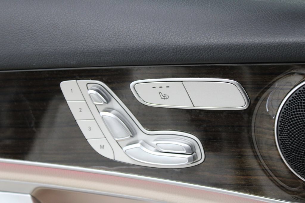 Used 2022 Mercedes-Benz GLC 300 4MATIC image 34