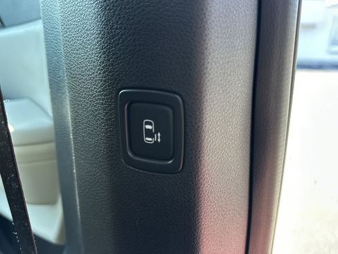 Used 2023 Kia Carnival SX Prestige image 14