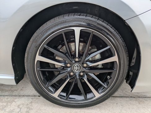 Used 2018 Toyota Camry XSE w/ Driver Assist Package FWD image 9