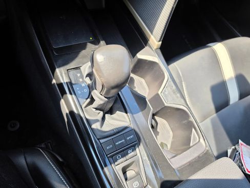 Used 2025 Toyota Camry SE FWD image 16