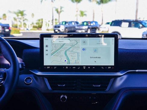 Used 2025 Ford Explorer ST-Line w/ Premium Package image 13