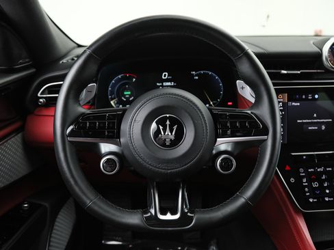 Certified 2023 Maserati Grecale Modena AWD/4WD image 18