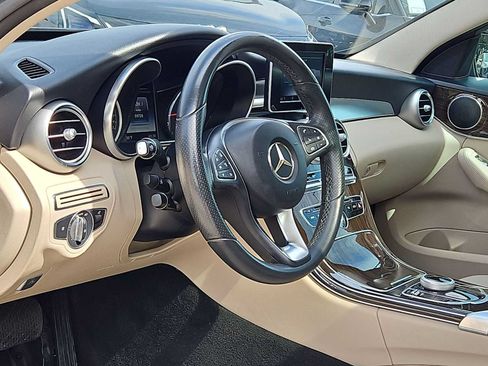 Used 2018 Mercedes-Benz C 300 Sedan image 2