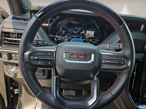 Used 2025 GMC Yukon AT4 Ultimate AWD/4WD image 16