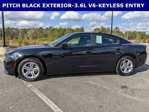 Used 2023 Dodge Charger SXT image 5