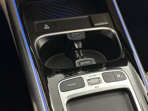 Certified 2025 Mercedes-Benz GLA 250 4MATIC image 34