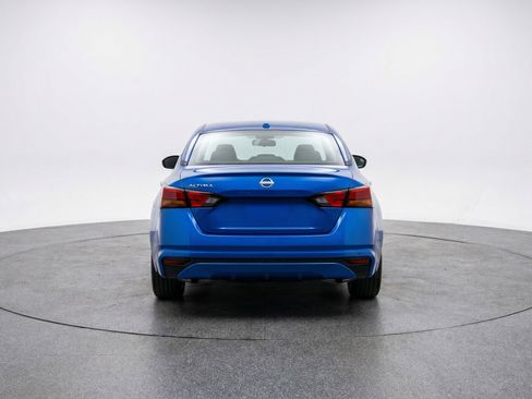 Used 2025 Nissan Altima 2.5 SV image 7