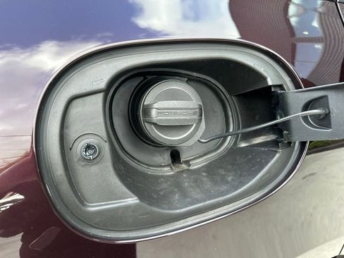 Certified 2026 Porsche Macan image 42