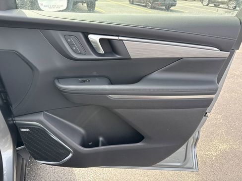 New 2026 Buick Enclave Preferred w/ Power Package AWD/4WD image 41