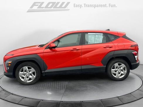 Certified 2024 Hyundai Kona SE image 4