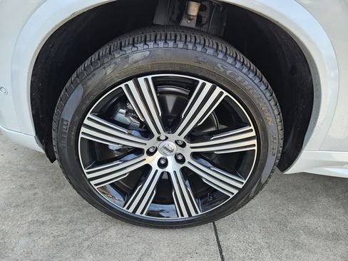 Used 2024 Volvo XC90 T8 Plus AWD/4WD image 9