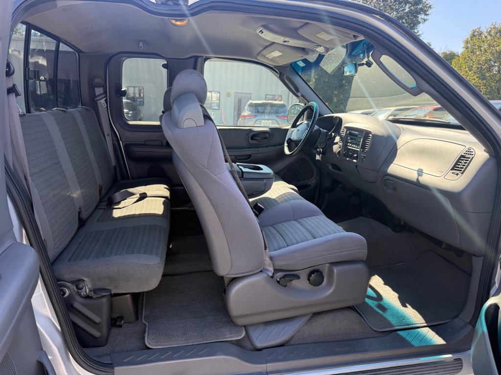 Used 2002 Ford F150 XLT AWD/4WD image 13