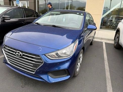 Used 2020 Hyundai Accent SE FWD image 2
