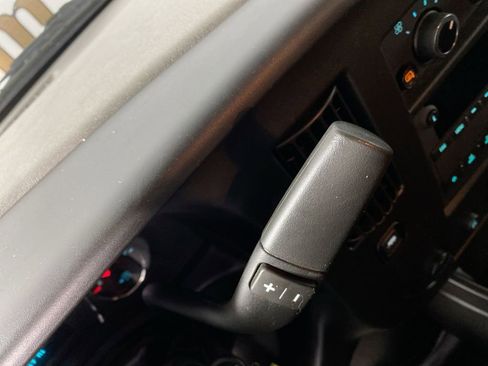 Used 2024 GMC Savana 2500 w/ Driver Convenience Package image 18