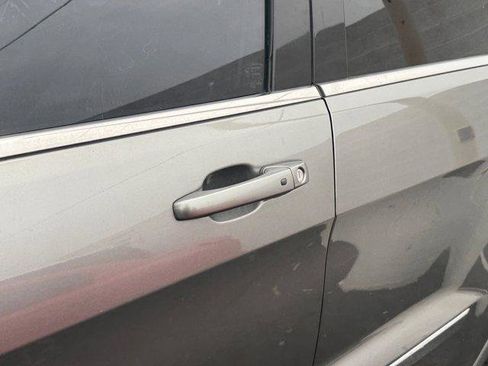 Used 2012 Jeep Grand Cherokee Laredo w/ Laredo E Group image 8