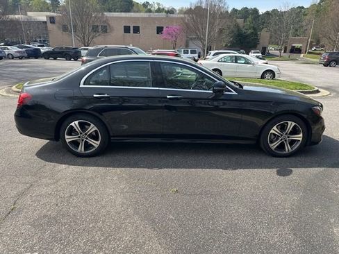Used 2019 Mercedes-Benz E 300 E 300 image 4