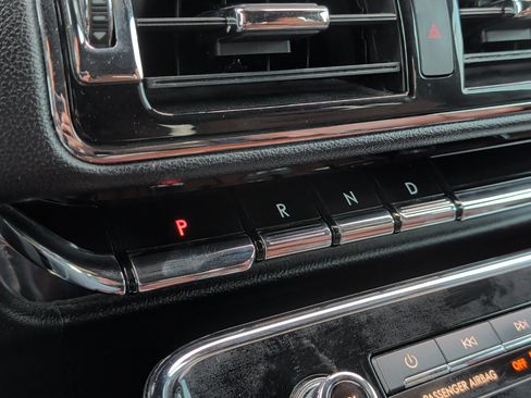 Used 2019 Lincoln Navigator L Reserve AWD/4WD image 21