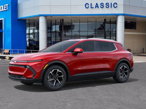 New 2026 Chevrolet Equinox EV LT image 2