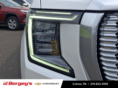 Certified 2022 GMC Yukon XL Denali w/ Max Trailering Package image 11