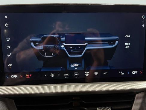 Used 2025 Ford Explorer ST-Line w/ ST-Line Street Pack image 28