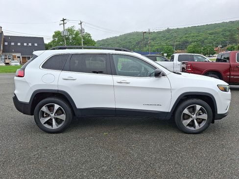 Used 2022 Jeep Cherokee Limited w/ Mopar Interior Package image 12