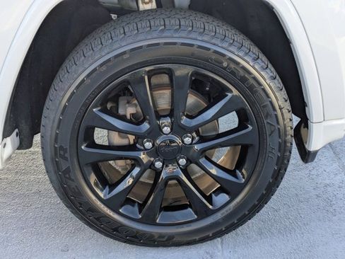 Certified 2020 Jeep Grand Cherokee Altitude image 9