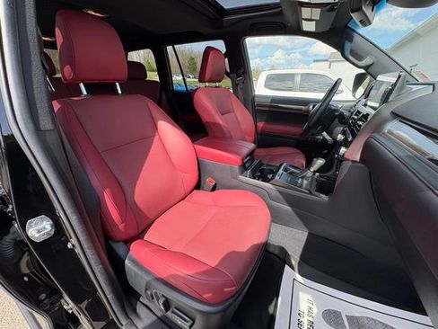 Used 2023 Lexus GX 460 Premium w/ Premium Package AWD/4WD image 32