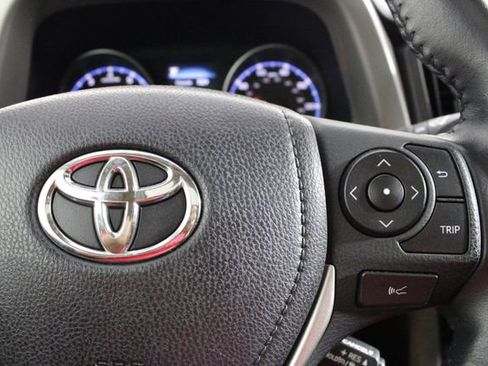 Used 2018 Toyota RAV4 XLE image 24