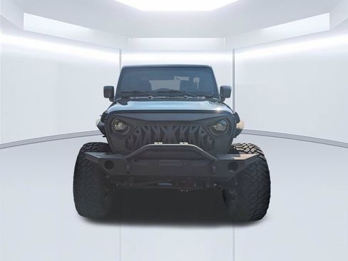 Used 2019 Jeep Wrangler Sport AWD/4WD image 9