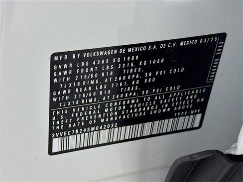 New 2025 Volkswagen Taos SE image 20