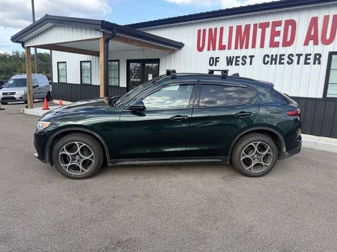 Used 2019 Alfa Romeo Stelvio Sport w/ Quick Order Package 22J Sport AWD/4WD image 12