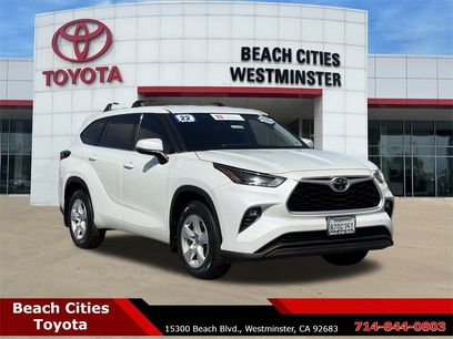 Certified 2022 Toyota Highlander LE