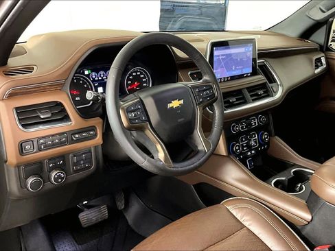 Used 2021 Chevrolet Tahoe High Country w/ Premium Package image 17