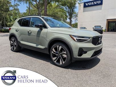 New 2025 Volvo XC40 B5 Plus w/ Protection Package Premier