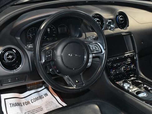 Used 2017 Jaguar XJ R RWD image 2