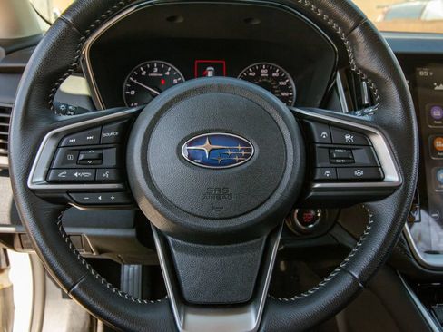 Used 2025 Subaru Outback Premium AWD/4WD image 16