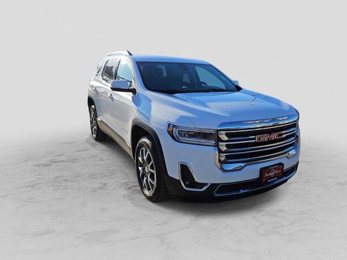 Used 2023 GMC Acadia SLT image 2