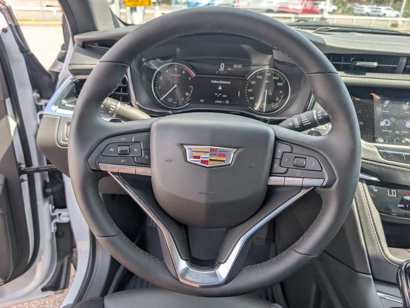 Certified 2024 Cadillac XT6 Luxury w/ LPO, Floor Liner Package AWD/4WD image 25