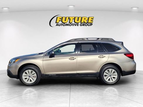 Used 2017 Subaru Outback 2.5i Premium image 6