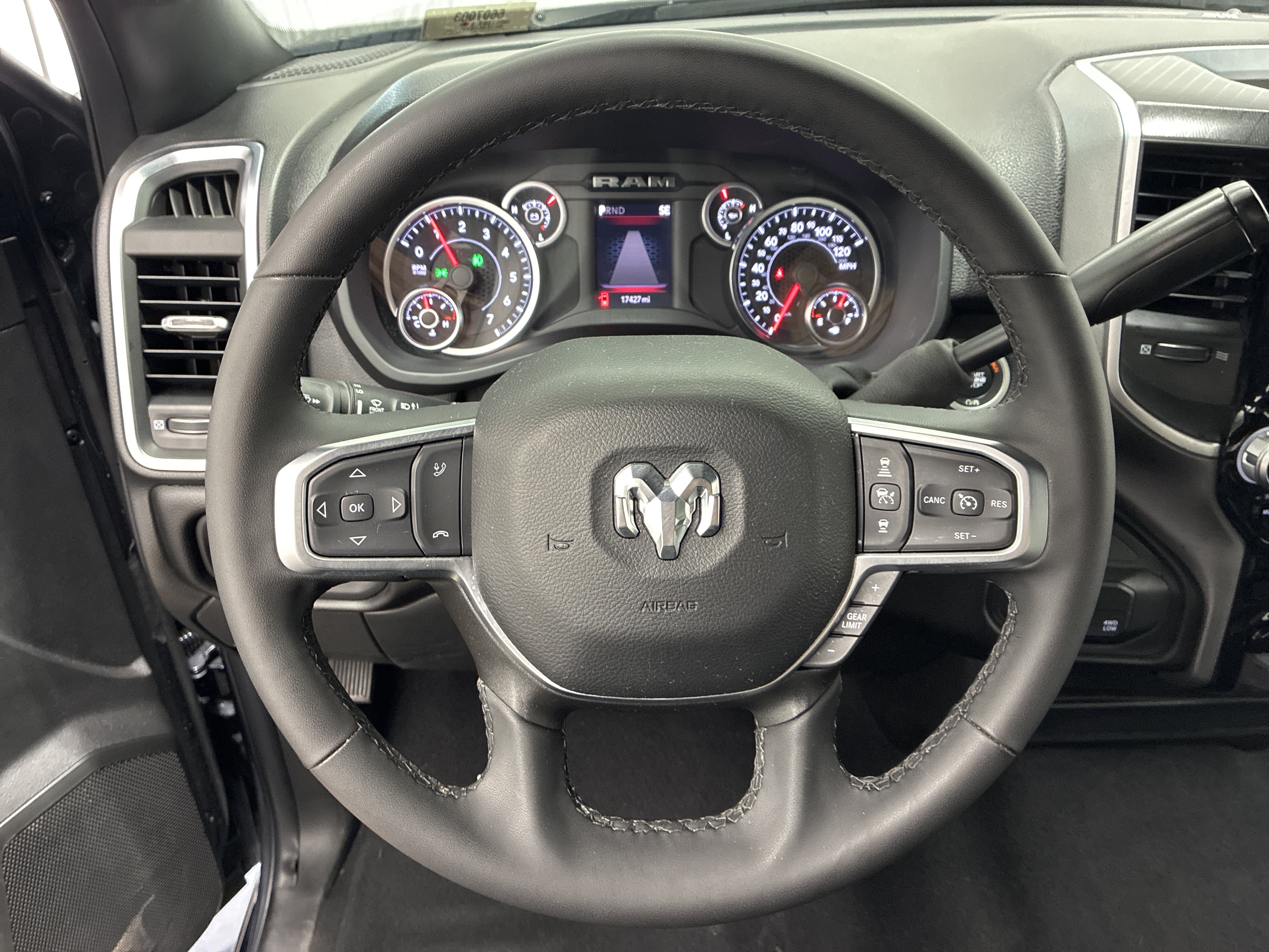 Certified 2025 RAM 2500 Big Horn AWD/4WD image 24