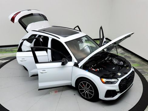 Used 2023 Audi SQ5 Prestige image 40