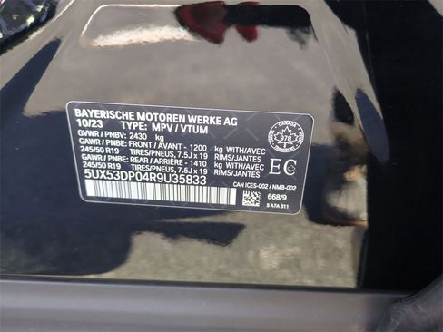 Used 2024 BMW X3 xDrive30i w/ Premium Essential Package image 39