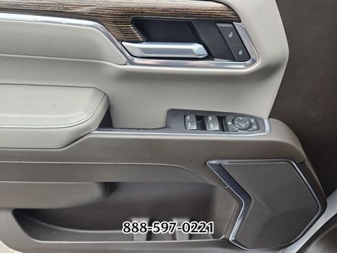 Used 2022 GMC Sierra 1500 SLE w/ X31 Off-Road Package AWD/4WD image 32