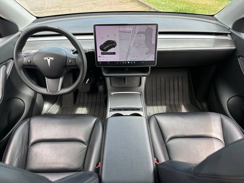 Used 2021 Tesla Model Y Long Range AWD/4WD image 13