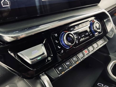 Used 2024 GMC Sierra 1500 Denali Ultimate image 28