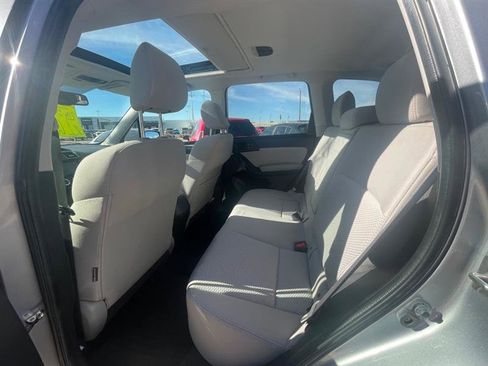 Used 2016 Subaru Forester 2.5i Premium image 10