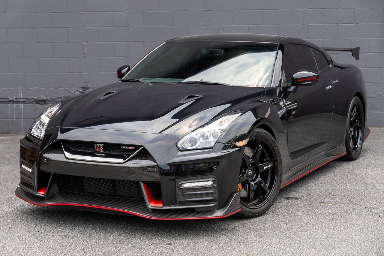 Used 2018 Nissan GT-R NISMO AWD/4WD image 15