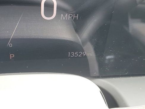 Certified 2024 Buick Encore GX Preferred w/ Comfort Package FWD image 21