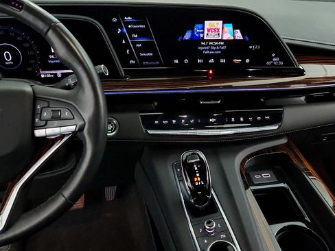 Certified 2023 Cadillac Escalade Premium Luxury AWD/4WD image 21