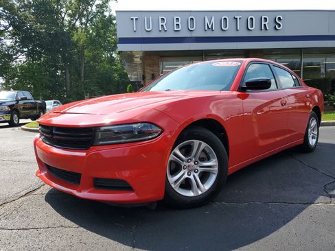 Used 2023 Dodge Charger SXT image 1